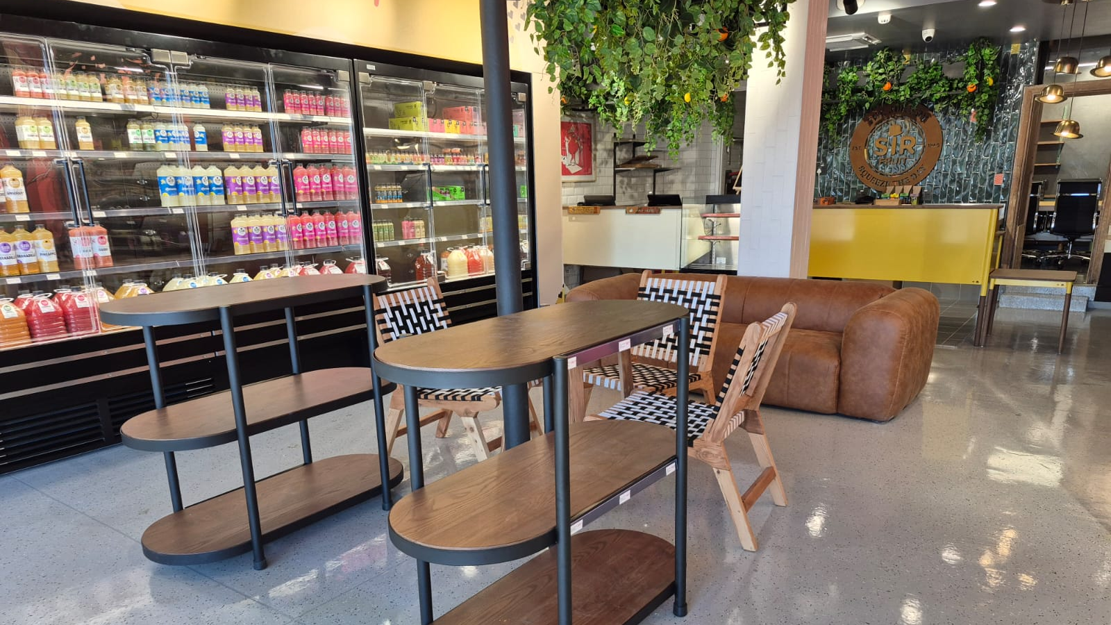 BATELEUR PROJECTS_SIR FRUIT WOODSTOCK_PPRODUCT DISPLAY_PHX BUILT FACTORY